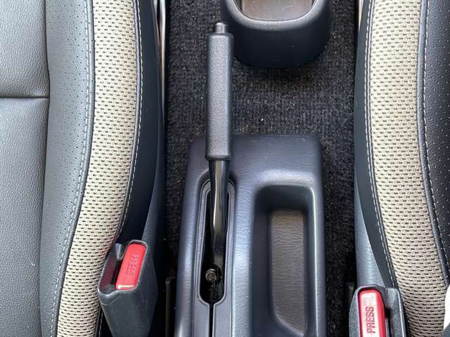 【運転席操作部】快適なドライブを楽しむための機能が装備されています！運転席から触れるので、使いやすいです！除菌プランいれていただくと、さらに清潔で安心していただけます！