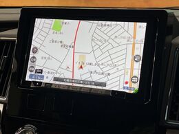 【ナビゲーション】目的地までしっかり案内してくれる使いやすいナビ。Bluetooth接続すればお持ちのスマホやMP3プレイヤーの音楽を再生可能！毎日の運転がさらに楽しくなります！！