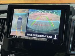 【マルチアラウンドモニター】専用のカメラにより、上から見下ろしたような視点で360度クルマの周囲を確認することができます☆死角部分も確認しやすく、狭い場所での切り返しや駐車もスムーズに行えます。