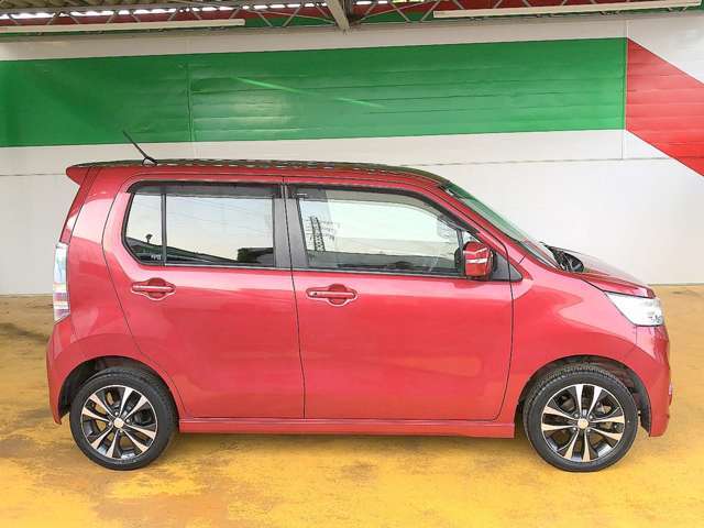 レーダーブレーキサポート搭載車です！衝突の可能性が高いとシステムが判断すると、自動で強いブレーキをかけ、衝突の回避または衝突時の被害軽減を図ります。