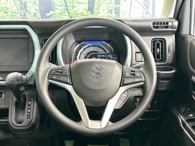 ステアリングも使用感が少なく、きれいな状態となっております♪