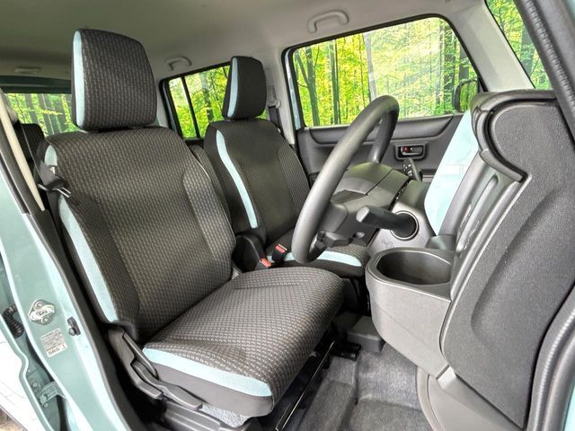 もちろん車内はキレイです♪よりクリーンな状態をキープしたいお客様には『ナノゾーンコート』がおすすめ！新型コロナウイルス対策や、除菌・消臭に効果を発揮し多くの方にご好評いただいております。