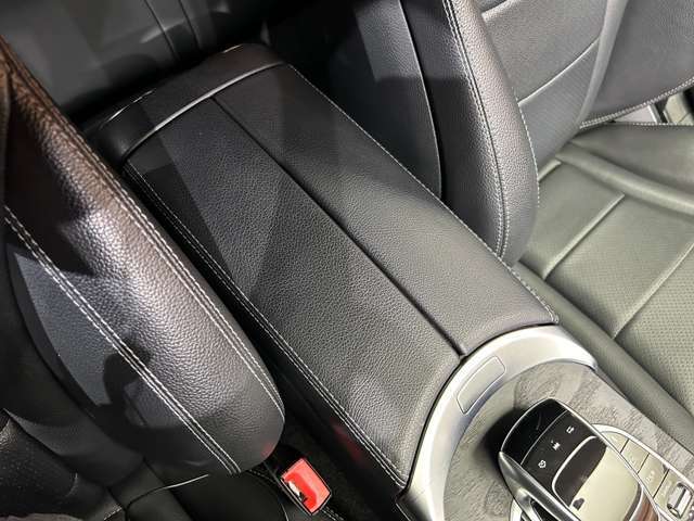 ご遠方の場合でも、下取り車両の金額を概算でお出しすることは可能でございます。車検証をお手元に、走行距離をご確認の上お問い合わせくださいませ。