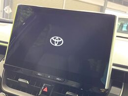【10.5インチ　ディスプレイオーディオ】大画面のディスプレイはAppleCarPlayやAndroidAutoが利用可能。大きな画面でスマホナビアプリ等が利用いただけます♪
