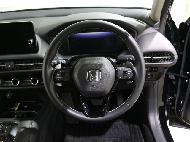 ホンダセンシング装備で高速道路も快適です。