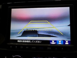 【リアカメラ】3パターンの映像表示で、後方確認をサポート！映像は『ノーマル』『広角』『真上』の3モードから選べます♪