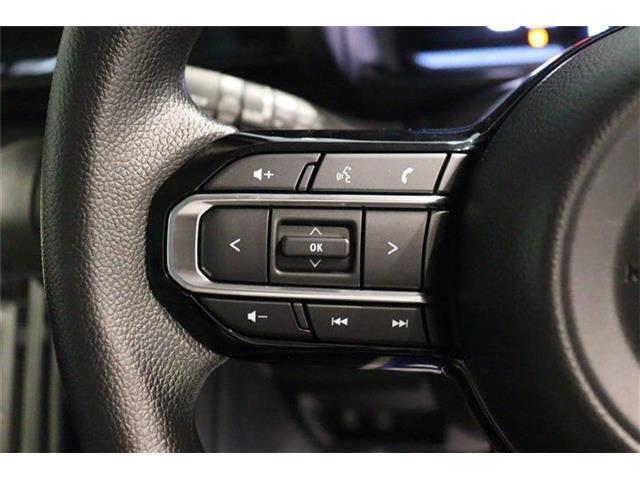 運転しながら操作が出来る画期的装備！これ便利です