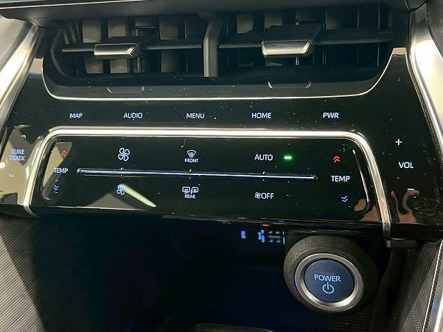 【オートエアコン】車内温度をセンサーが感知してご希望の車内温度になるよう、風量も自動で調整してくれます☆
