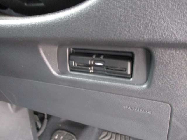 ETCが装着されてます。高速道路を利用されてるお客様は必須ですね。