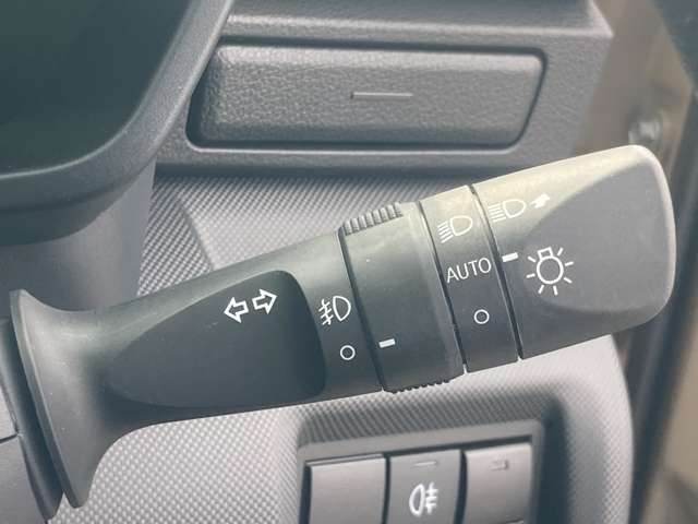 【運転席操作部】快適なドライブを楽しむための機能が装備されています！運転席から触れるので、使いやすいです！除菌プランいれていただくと、さらに清潔で安心していただけます！