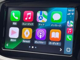 ●Apple　Car　Play：スマホとの有線接続で、ナビ・オーディオ再生などスマホのアプリ機能が画面でも使える便利機能です！