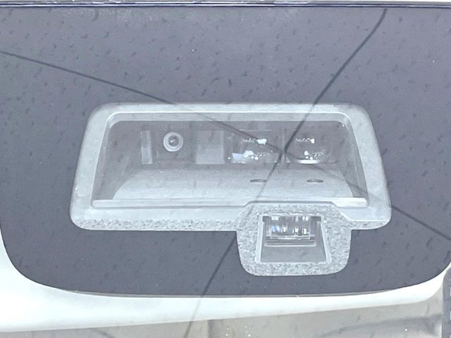 【スズキ　セーフティサポート】走行中に前方の車両等を認識し、衝突しそうな時は警報とブレーキで衝突回避と被害軽減をアシスト。より安全にドライブをお楽しみいただけます。