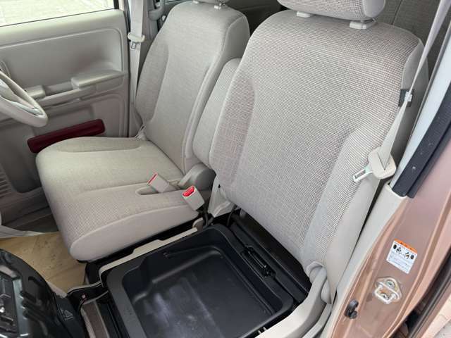 全国どこでも納車OKです！遠方のお客様も歓迎します。納車後の保証修理はお近くの日産のお店で対応出来ますので、お気軽にお電話下さい。TEL 0296-76-2623