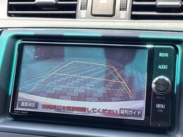 【バックカメラ】駐車時に後方がリアルタイム映像で確認できます。大型商業施設や立体駐車場での駐車時や、夜間のバック時に大活躍！運転スキルに関わらず、今や必須となった装備のひとつです！