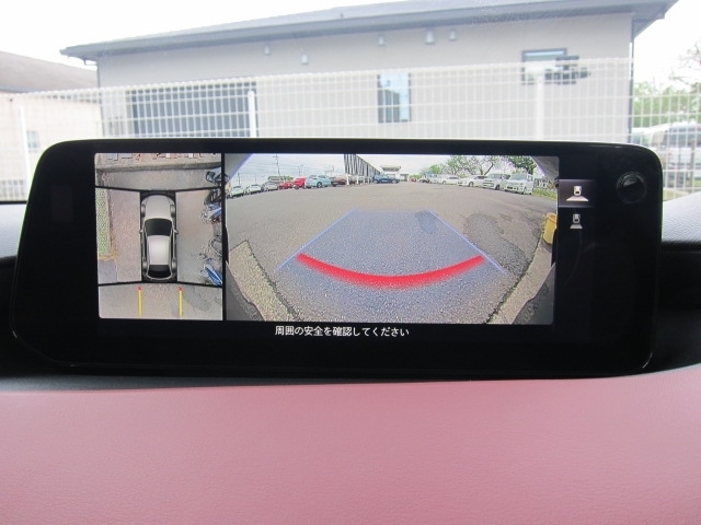 360度ビューカメラ装備です、見通しの悪い交差点などで便利です