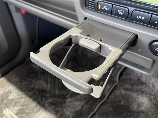 店舗にて現車の確認もいただけますので、お電話で在庫のご確認の上、是非ガリバー黒部店までご来店くださいませ！！！