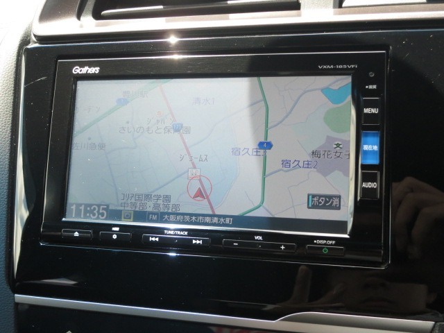 ホンダ純正メモリーナビ搭載車です。