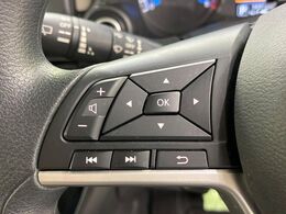 【ステアリングスイッチ】運転中、前方から目線をそらすことなく、オーディオ等の操作が可能な便利機能！安心＆快適なドライブを演出してくれます♪