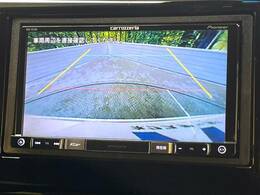 【問合せ：0749-27-4907】【バックカメラ】駐車時に後方がリアルタイム映像で確認できます。大型商業施設や立体駐車場での駐車時や、夜間のバック時に大活躍！運転スキルに関わらず、今や必須装備です。