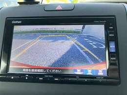 ガイド付きバックモニターで後方が確認でき、より安心です。