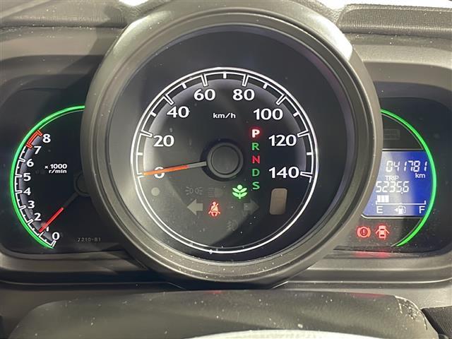 【スピードメーター】メーターがシンプルで見やすく運転しやすいですね！