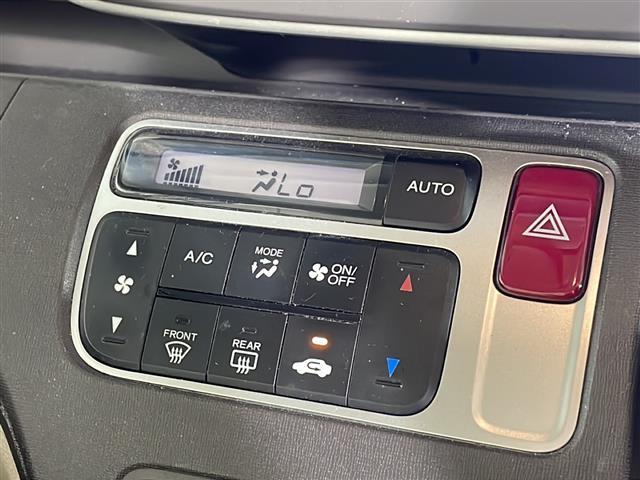 【運転席操作部】快適なドライブを楽しむための機能が装備されています！運転席から触れるので、使いやすいです！除菌プランいれていただくと、さらに清潔で安心していただけます！