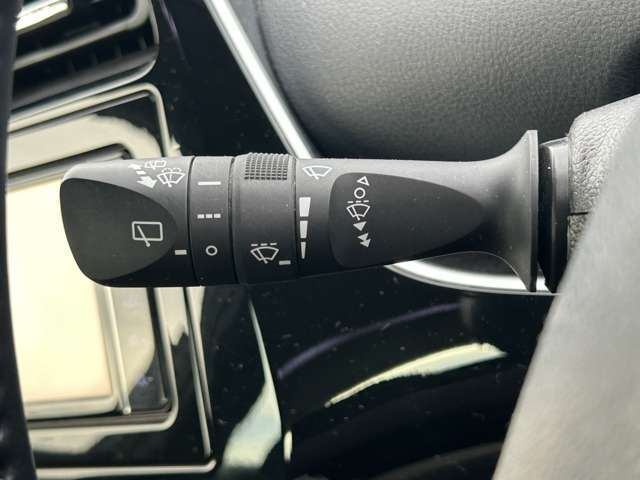 【運転席操作部】快適なドライブを楽しむための機能が装備されています！運転席から触れるので、使いやすいです！除菌プランいれていただくと、さらに清潔で安心していただけます！
