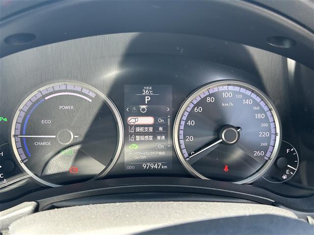 【スピードメーター】メーターがシンプルで見やすく運転しやすいですね！