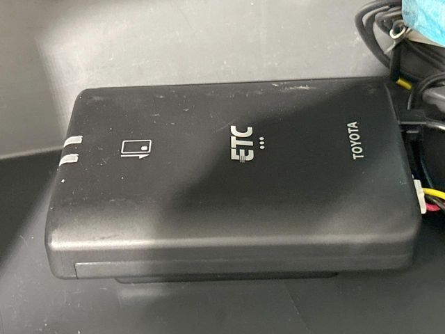 【ETC】高速道路の料金所をストレスなく通過！話題のスポットやサービスエリアに多い「スマートIC」利用時は必須のアイテムです。当店でセットアップを実施、ご納車当日からすぐにご利用いただけます！