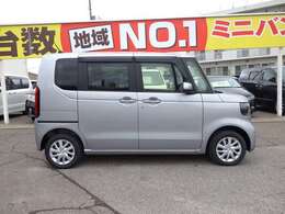 すべての車に外装のコーティングと各種ルームクリーニングを施工いたします！外装も内装も愛車はいつもピカピカキレイが気持ちいいですね♪