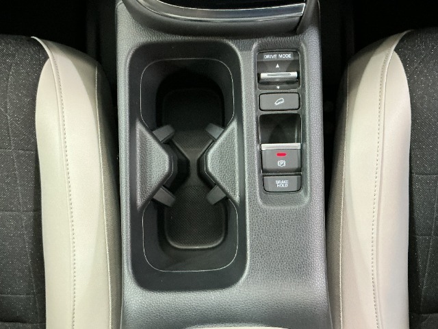 ディーラー整備士による納車前整備とアフターサービスは当店でお求めいただくのメリットのひとつです。