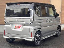 お好きな四桁の番号をナンバーに付けれるパックです。人気の番号（一桁やゾロ目）の場合、抽選となりますのでご注意ください。対象の番号に関しましては販売店にお問い合わせください。