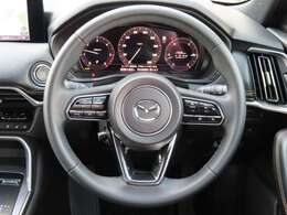 ☆ステアリングは上下と前後に調整できます。ベストな位置で運転をお楽しみください☆