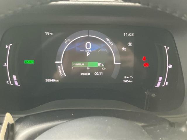 WECARSの展示場では実際に見て、触ってお車をお選びいただけます！知識の豊富な営業スタッフが様々なカーライフをご提案いたします！