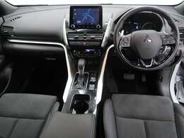 機能的なインパネ回りです！視野が広く、運転しやすいです。