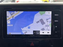 こちらオーディオ周りの写真になります。動作確認済みです。詳しい機能に関しましては装備欄を確認ください。車によっては多機能なナビなど、充実したオーディオがついている車両もあります。