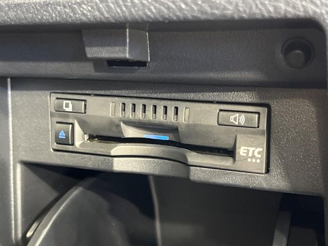 【ETC】高速道路の料金所をストレスなく通過！話題のスポットやサービスエリアに多い「スマートIC」利用時は必須のアイテムです。当店でセットアップを実施、ご納車当日からすぐにご利用いただけます！