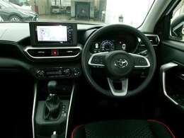 ライズの運転席周りです。