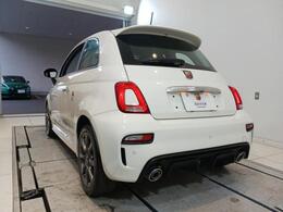 お車のスペックや燃費、装備に関するご質問もお待ちしております。専門知識のあるスタッフがご対応いたします。