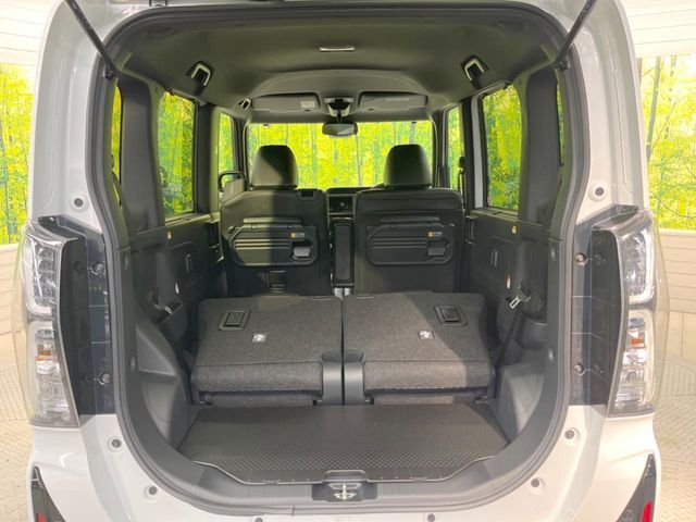 普段のお買い物や通勤、送迎等に十分な荷室スペースを確保しております。セカンドシートを倒すと、大きな荷物の積載も可能です♪