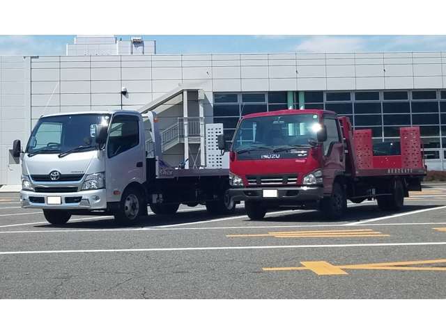 積載車完備。納車や、故障・修理時の回送も安心安全な輸送を行っております。万一の事故や不動車の引き取りもお任せ下さい。