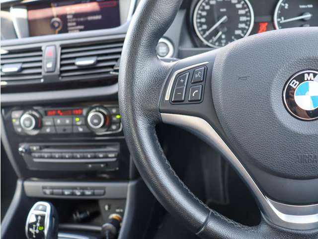 車両販売以外にも整備や車検、鈑金、ドラレコや社外ナビ取り付け、ガラスコーティング施工なども専門店ならではの安心価格にて対応可能です。