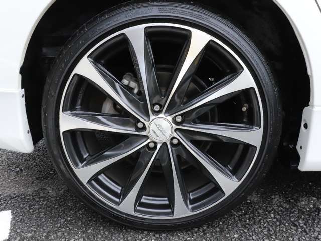 販売車両は出来るだけリーズナブルに！