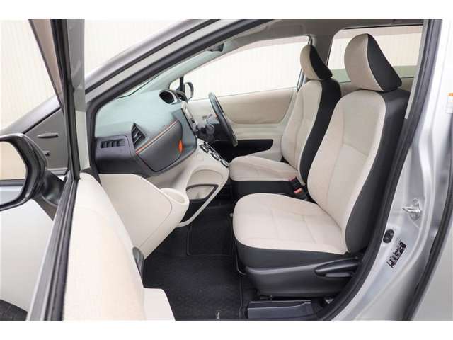 明るくて落ち着きのあるインテリア♪