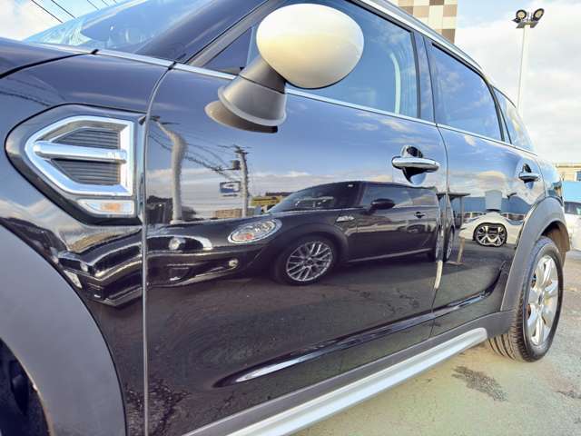 修復歴はもちろん、鈑金塗装歴や外装の交換歴も御座いません！