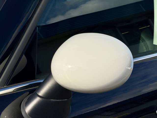 擦りやすいサイドミラーも目立つキズなど無くキレイ！！