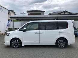 年式が新しいお車に嬉しい♪据置クレジットもご利用可能です。一定の金額を据え置くことで月々の支払いただけます。据置クレジットにも条件がありますので、詳しくはスタッフまでお問い合わせください。