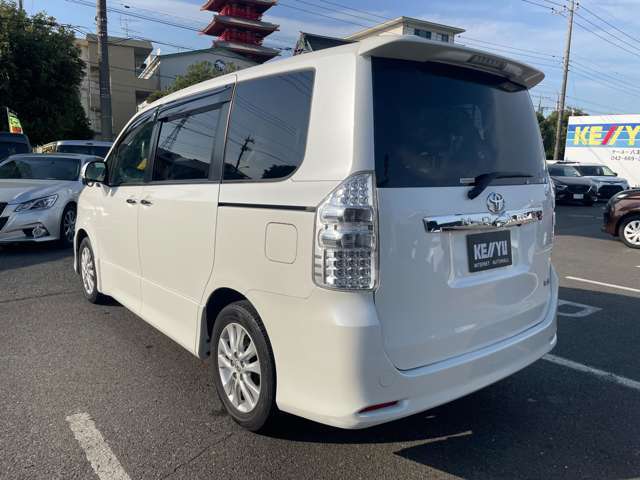 遠方の方でもお安くご納車費用を抑えさせて頂きます♪また店頭でご納車させて頂く事が出来れば県外登録費用は不要です♪詳細はお気軽にお問い合わせ下さい☆