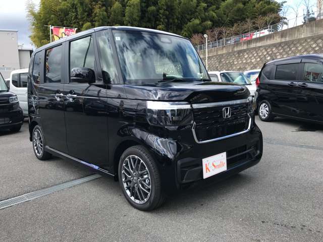 お車は一生の内にそう何度も買いなおされるものではありません。なので後悔の無いお車選びとカーライフ私たちケイスマイル洛西店にサポートさせて下さい！