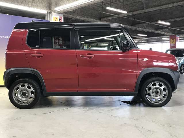 エンジンルーム、室内、クリーニング済みです。厳選したお車を屋内展示場にて展示中☆車両品質には自信がございます！ぜひ一度ご来店ください！！
